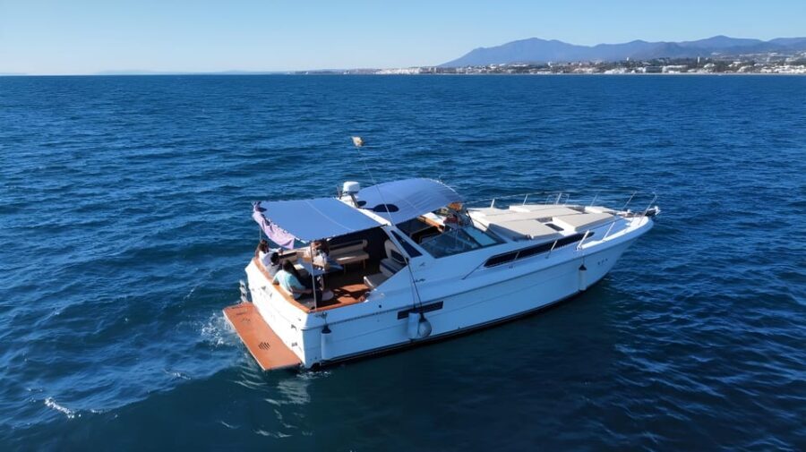 PUERTO BANUS: YACHTS RENTAL FOR GROUP 1H