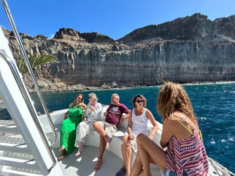 Puerto Rico, Gran Canaria: boat trip, drinks, food, paddle surfing, snorkeling. - FAQ