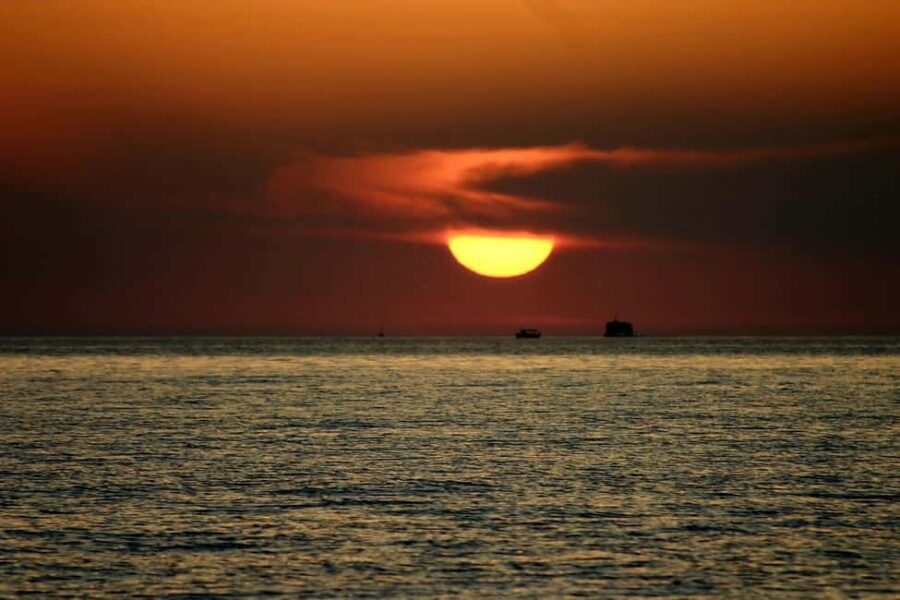 Pula: Private Sunset Boat Trip with Dolphins - Practical Details and Tips