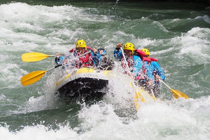 Rafting Llavorsi-Sort, 18km, 9.30 am - Exploring the Details of Your Rafting Experience