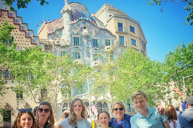Ramblas, Old Town, Gothic and Gaudi Architecture Walking Tour