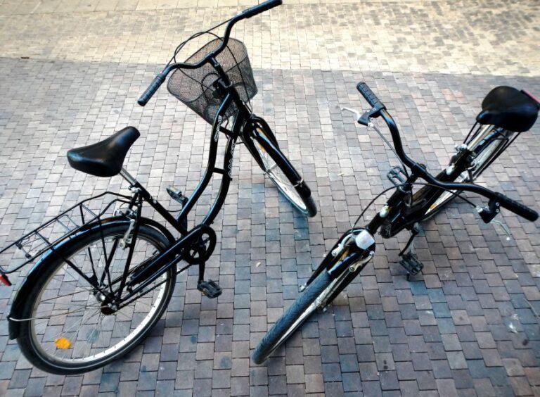 Rent a bike in Malaga - The Experience in Practice: Authenticity and Value