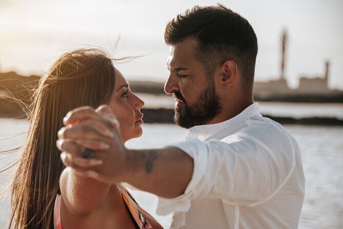 Romantic and fun couple shooting in Corralejo: capture your love! - What to Expect from the Couples Photoshoot