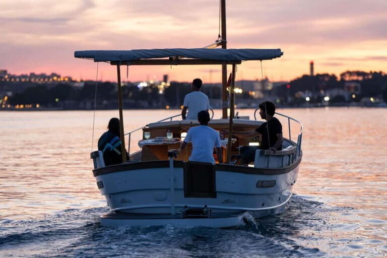 Romantic private tour of the Port of Mahón - Classic Llaut - Who Should Consider This Tour?