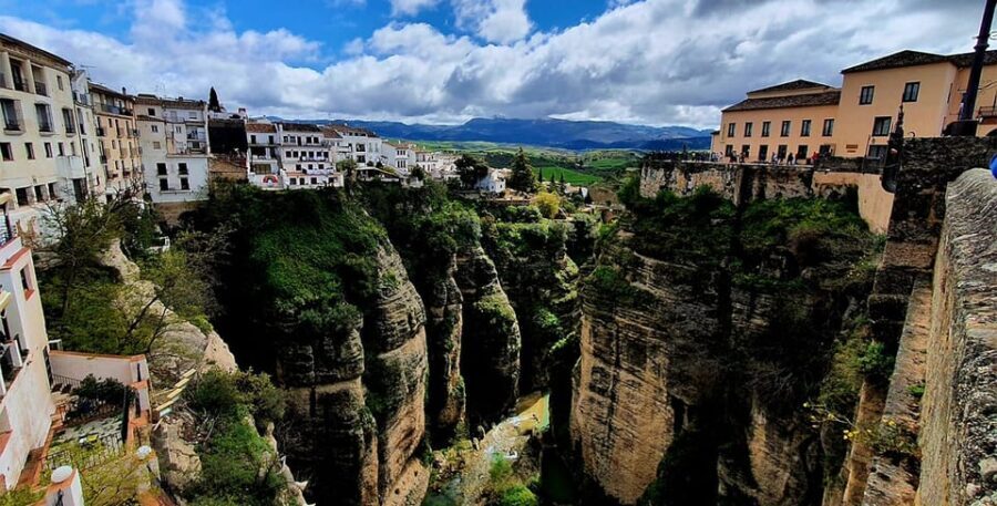 Ronda and Setenil Tour with Free Time from Málaga - What the Tour Delivers