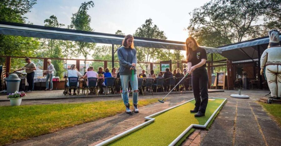 Rotterdam: 18-Hole Mini-Golf Game - Experience and Course Design