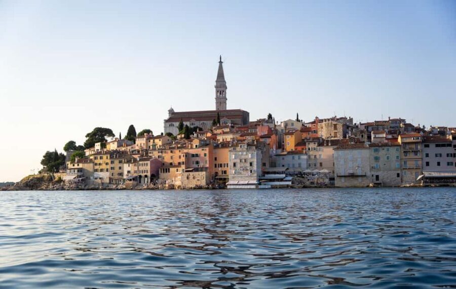 Rovinj: Dolphins at Sunset & Island Swimming Speedboat Tour - Itinerary: From Swimming to Sunset