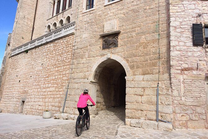 Rovinj private biking tour by electric powered bike - The Itinerary in Detail