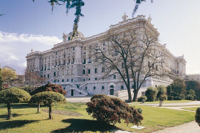 Royal Palace of Madrid Early Entrance Tour Skip-The-Line Ticket - A Closer Look at the Experience