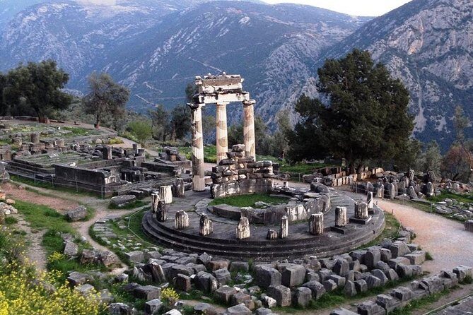 Sacred Delphi & Osios Loukas in a Full Day Private Tour - Pricing and Value