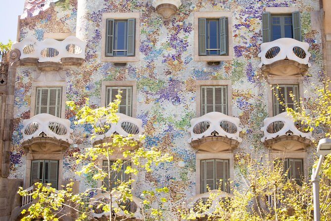 Sagrada Familia and Barcelona Highlights: Private Guided 4-Hour Driving Tour - FAQ