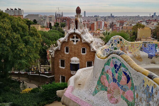 Sagrada Familia and Guell Park Small Group Tour: Drink and Tapa - Practical Details and Logistics