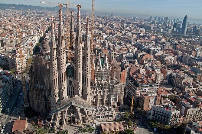 Sagrada Familia Guided Tour & Skip the Line Ticket in Barcelona - A Closer Look at the Tour Experience