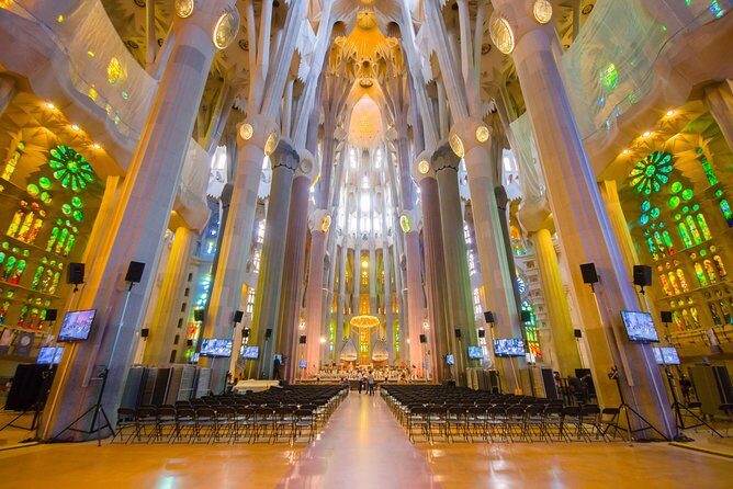 Sagrada Familia Guided Tour with Towers Access - A Deep Dive into the Experience