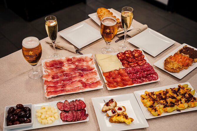 Sagrada Familia Jamón Iberico Tasting Experience with Cava - Who Will Enjoy This Tour?