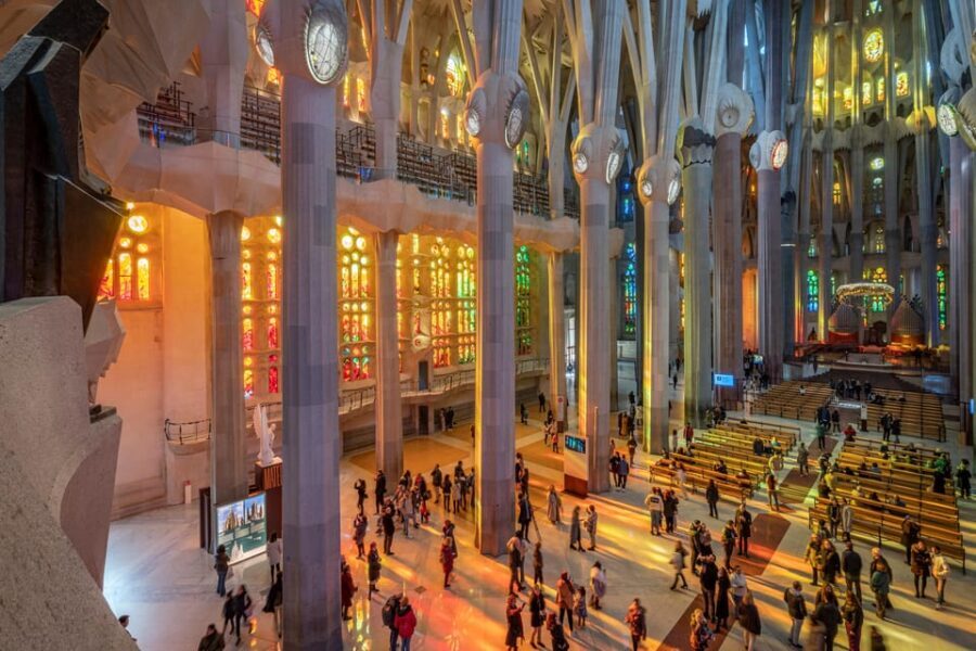 Sagrada Familia Tour with Express Entry and Local Guide - In-Depth Breakdown of the Itinerary