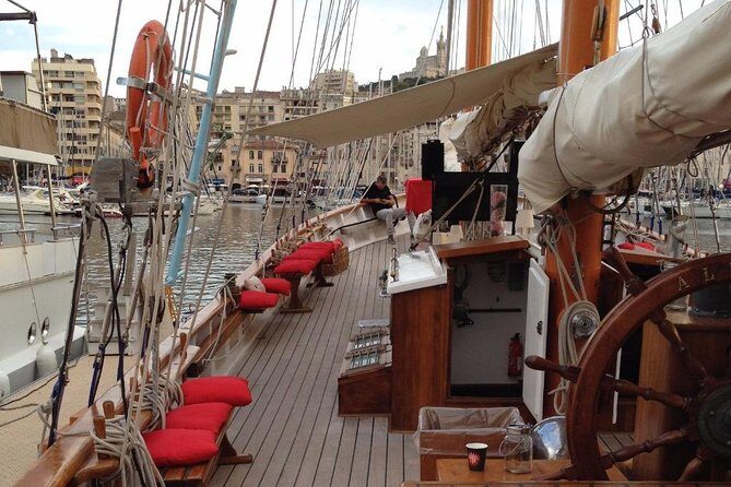 Sailing day in the heart of the Calanques - Who Should Consider This Tour?