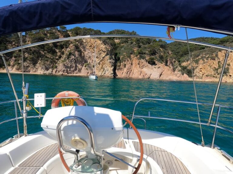 Sailing experience 4 hours in Platja d'Aro - An In-Depth Look at the Sailing Experience in Platja dAro
