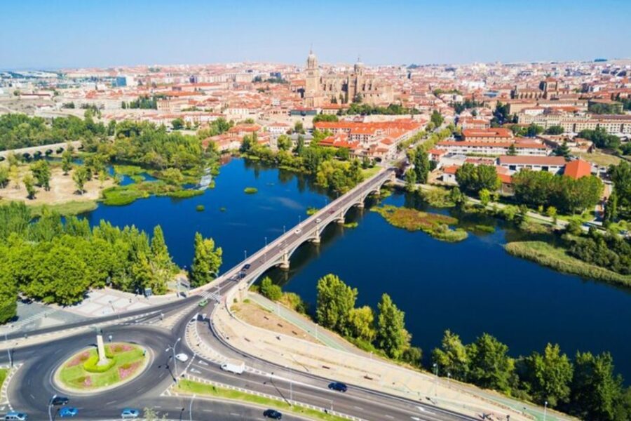 Salamanca: Private Walking Tour with a Local Guide - A Closer Look at the Itinerary