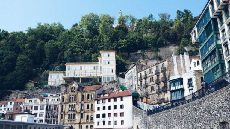 San Sebastian - Donostia Private Guided Walking Tour - A Closer Look at Your San Sebastian Tour Experience