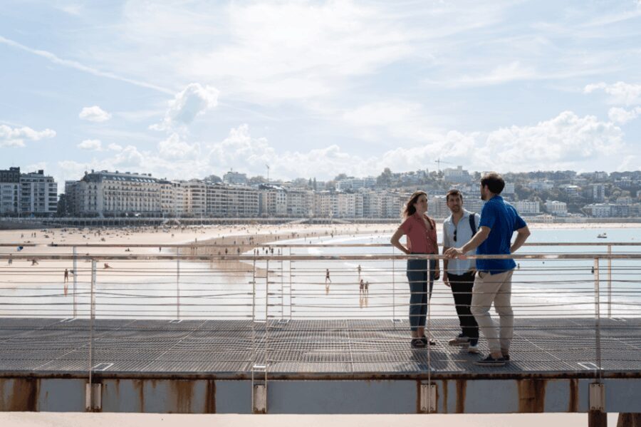 San Sebastian: Guided Walking Tour with Pintxo and Drink - A Closer Look at the Tour Experience