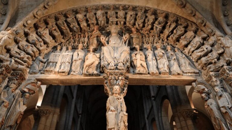 Santiago: Cathedral & Museum Tour + Pórtico of Glory Option - Who Should Consider This Tour?