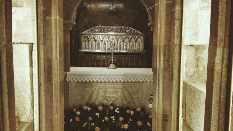 Santiago de Compostela: Cathedral & Museum Private Tour - Authentic Experiences, Not Just Sightseeing