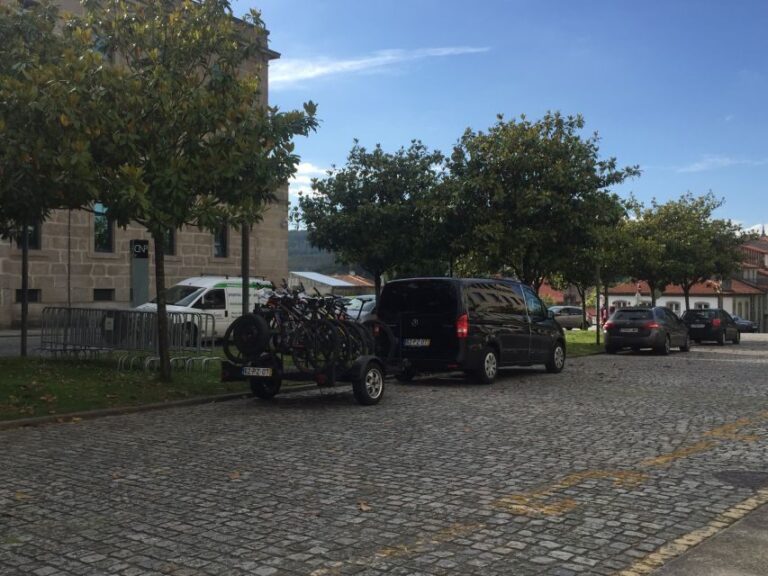 Santiago de Compostela Private Tour from Lisbon - Discovering Santiago de Compostela: A Deep Dive