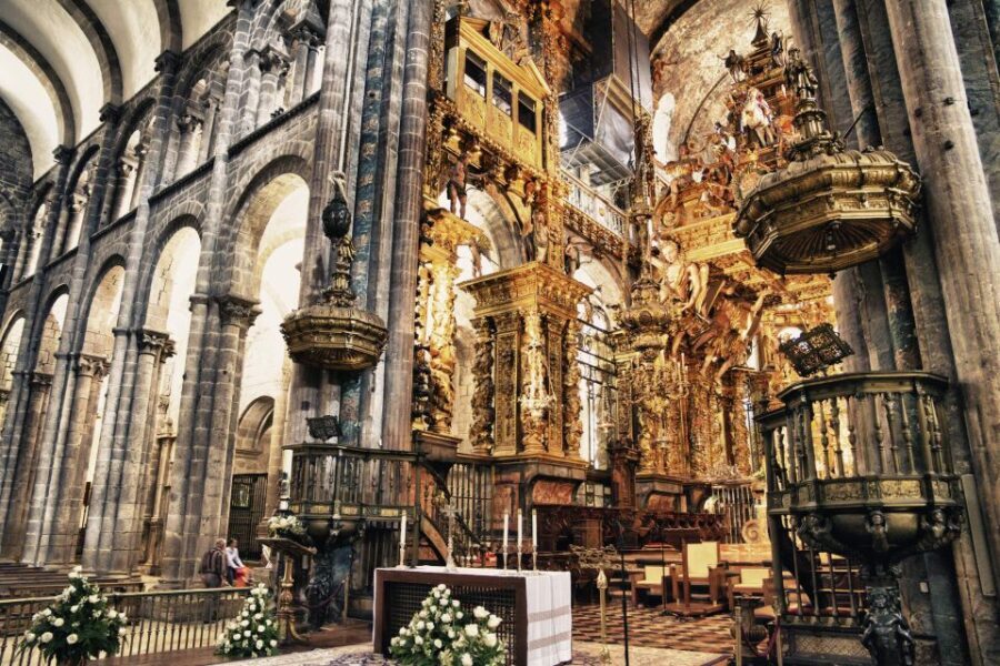Santiago de Compostela: Private Tour - The Value of a Private Guide and Transportation