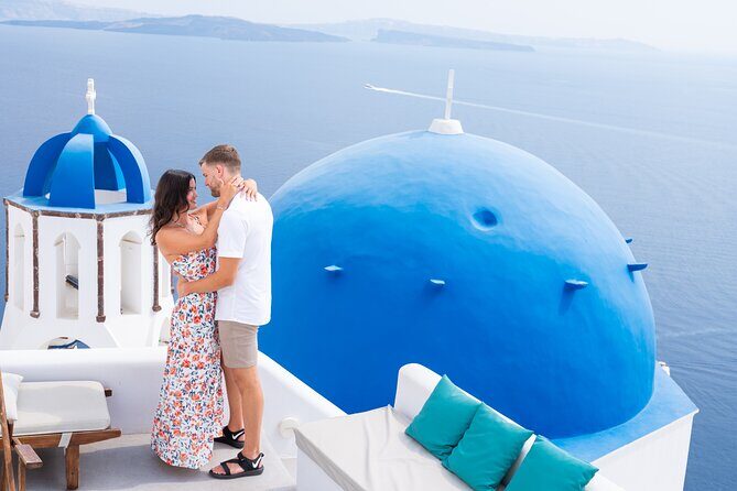 Santorini 2h Private Photoshoot with a prof. photographer &transp - The Sum Up