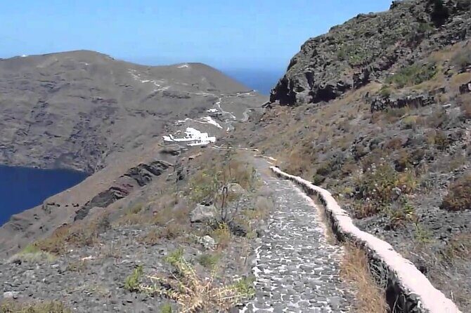 Santorini Caldera Walk Hiking Experience Fira-Oia - Who Should Book This Tour?
