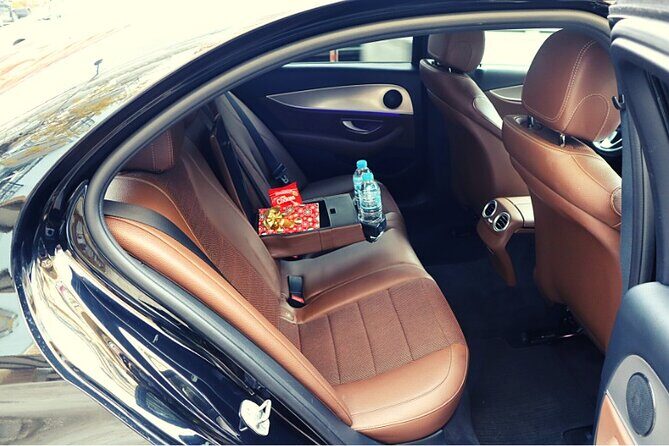 Santorini VIP Limousine Transfer Services - FAQs about Santorini VIP Limousine Transfer Services