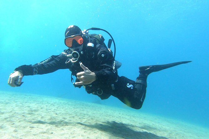 Scuba Diving in Lanzarote (for certified divers only) - An In-Depth Look at the Lanzarote Dive Experience