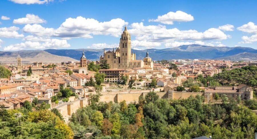 Segovia - Old Town tour including Castle visit - A Deep Dive into the Segovia Experience