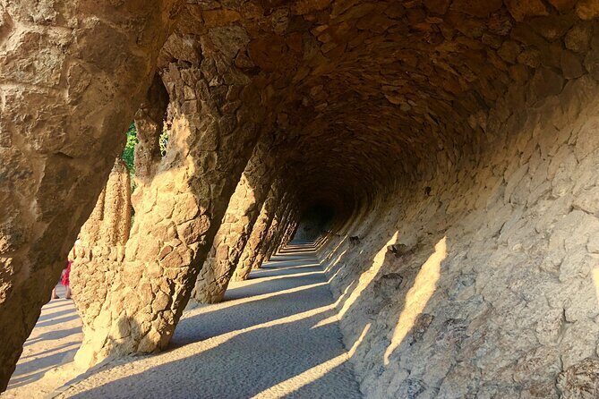 Self-Guided Audio Tour-The Surrealist Barcelona of Dalí and Gaudí - An In-Depth Look at the Self-Guided Audio Tour