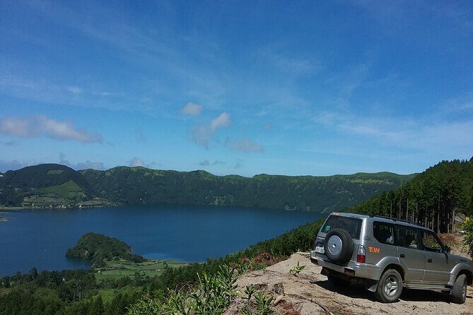 Sete Cidades Full-Day 4WD Tour from Ponta Delgada with Hiking - The Experience in Action