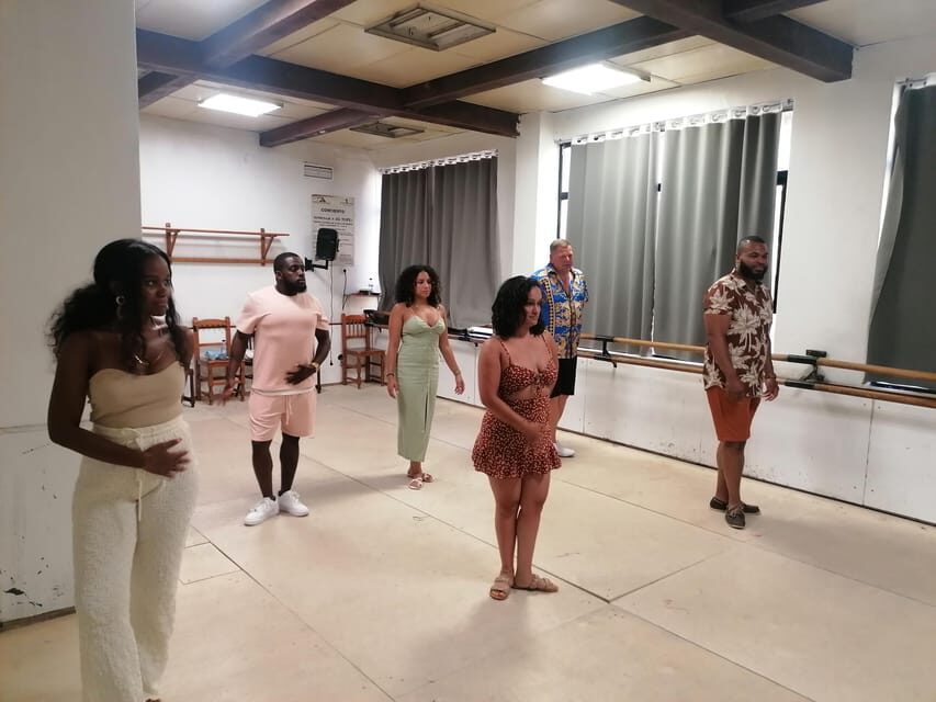 Sevilla: Latin Dance and Salsa Class Experience - A detailed breakdown of what makes this experience stand out