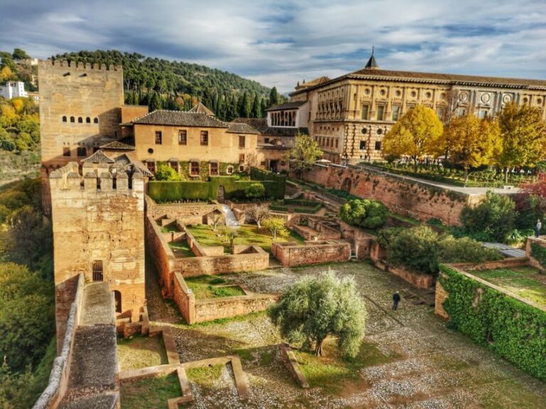 Seville: Alhambra Day Trip with Guide & Nasrid Palaces Entry - Exploring the Alhambra: Palaces, Fortresses, and Gardens