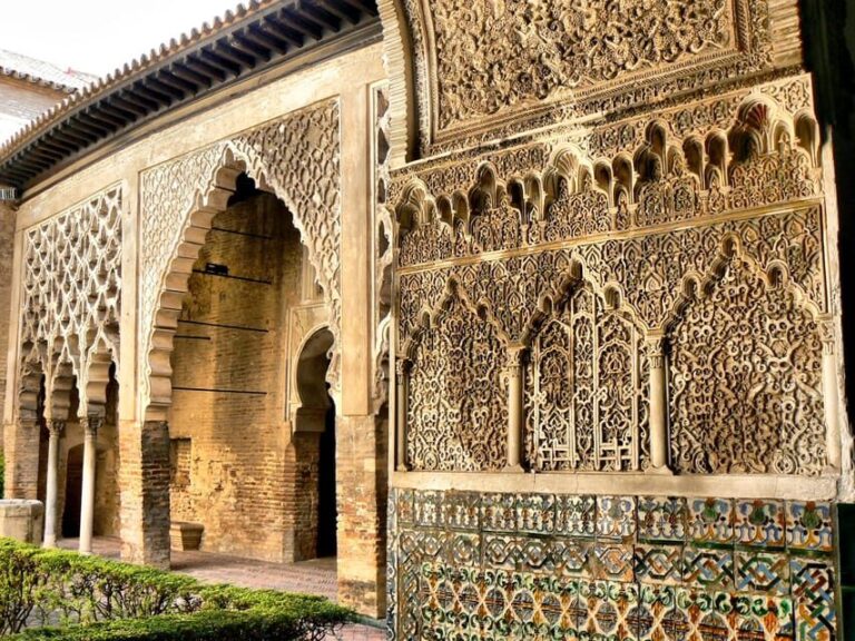 Seville: Cathedral & Alcázar Guided Tour with River Cruise - What’s Included and What’s Not