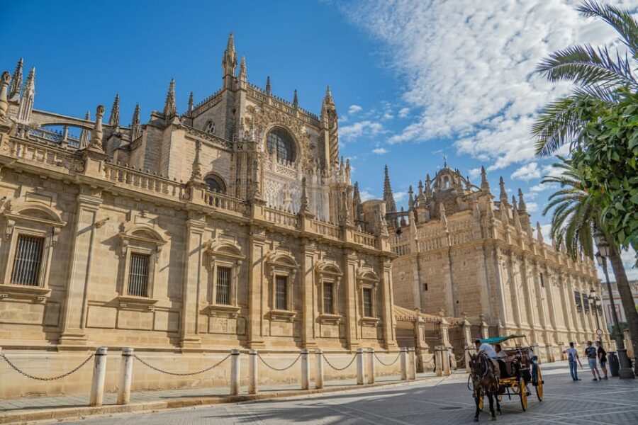 Seville: Cathedral & Giralda Guided Tour with Tickets - An Up-Close Look at the Itinerary