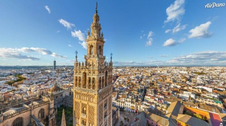 Seville: Cathedral & Real Alcazar Private Tour with tickets - Exploring the Tour in Detail