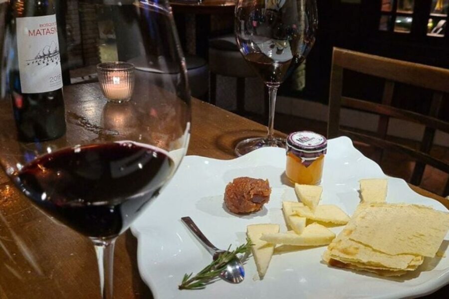 Seville: Flamenco Show and Tapas in Triana Private Tour - FAQ