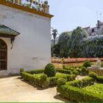 Seville: Guided Tour of Noble Houses and Grand Gardens - An In-Depth Look at the Noble Houses and Gardens Tour