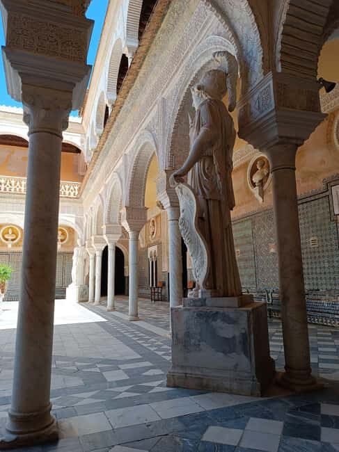Seville: Guided visit to the Casa de Pilatos with tickets - Who Should Book This Tour?