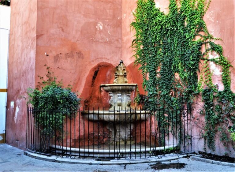 Seville: Plaza de Toros and Barrio Santa Cruz Tour - Who Should Take This Tour?