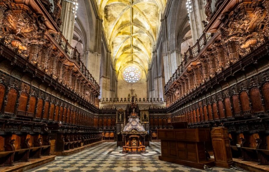 Seville: Small-Group Cathedral and Giralda Tour with Tickets - Why This Tour Stands Out