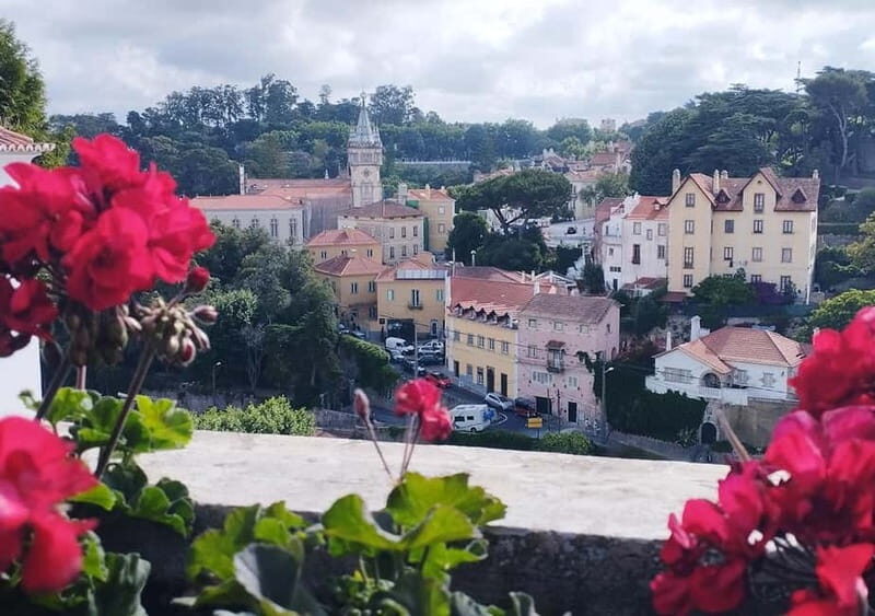 Sintra Unique Tour - Two Palaces and Azenhas do Mar - Sintra Town and Local Flavors