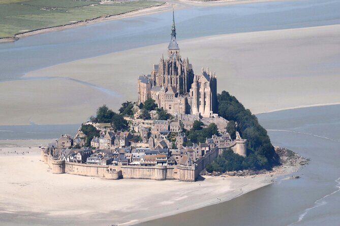 Skip-the-Line Ticket Mont-Saint-Michel Abbey Audio-Visual Tour - Exploring Mont-Saint-Michel with a Modern Twist