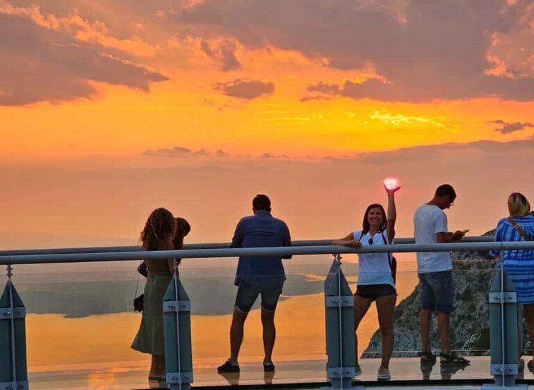 Skywalk (1228 m) and St. George (1762 m) Defender Tour - Authentic Reviews from Travelers