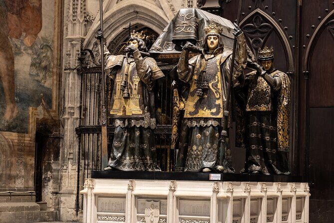 Small-Group tour of Seville Cathedral & Giralda Tower - Who Should Consider This Tour?